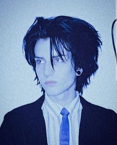 Goth Men Hairstyles, Hair Masculine, Masculine Punk Outfits, Alternative Male Hairstyles, 90s Goth Men, Male 80s Hair, 80s Male Hairstyles, Post Punk Outfit, Gothic Male