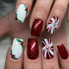 #nails #uñas #uñasnavideñas #fashion #girl #diseñosdeuñas Classy Nail Art, Acrylic Nail Polish, Fall Nail Polish, Black Nail Designs, Cute Nail Art, Christmas Vibes, Simple Nail Designs