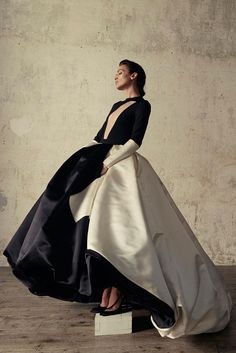 2016 Couture, London Fashion Weeks, Collection Couture, White Chic, Stephane Rolland, Production Design, French Fashion Designers, Couture Mode, Black And White Dress