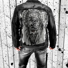 Want to create a layered outfit? Men's Vintage Viking Denim Jacket is a good choice for you. Outside of leather, no material is more ubiquitous with motorcyclists than denim. From fit to finish, that sturdy cone-milled fabric is the touchstone for our seemingly carefree and rebellious lifestyle. A denim jacket goes a long way toward capping off a stylishly layered look. Features: 100% Cotton Denim jacket Long sleeve Classic design Closure: Button Size: Medium to 3xl Note: Please check SIZE CHART Black Grunge Biker Jacket For Streetwear, Black Denim Biker Outerwear, Denim Biker Jacket For Winter, Denim Biker Jacket With Pockets, Black Denim Biker Jacket With Long Sleeves, Black Denim Biker Jacket For Streetwear, Grunge Style Winter Outerwear For Biker Events, Grunge Outerwear For Biker Events In Winter, Grunge Winter Outerwear For Biker Events