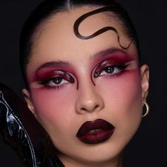 Red Eye Makeup Editorial, Dramatic Red Eye Makeup, Red Drag Makeup, Drag Inspired Makeup, Red Editorial Makeup, Red Goth Makeup, Black And Red Makeup, Drag Make-up, Avant Garde Makeup