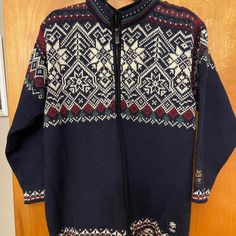 Dale Of Norway Olympic Usa Sweater Size Xs Men’s. Fits Like A M/L Women Blue Long Sleeve Outerwear With Fair Isle Pattern, Blue Fair Isle Winter Outerwear, Blue Nordic Long Sleeve Outerwear, Nordic Style Blue Fair Isle Outerwear, Usa Sweater, Dale Of Norway, Colorful Sweaters, Norway, Sweater Sizes