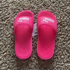 Women’s Size 7 Pink Puma Slippers Super Soft And Comfy New Never Worn Smoke Free Home Puma Flip Flops, Puma Slippers, Puma Sandals, Red Bull Drinks, Puma Slides, Spring Shoes Women, Pink Pumas, Pink Slippers, Shoes Puma