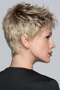 Tab by Ellen Wille Wigs - Hand Tied, Monofilament Crown, Lace Front Wig Kort Bob, Women Pixie Cut, Short Blonde, Trending Hairstyles, Short Blonde Hair, Short Wigs