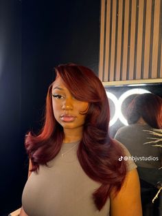 Red Ginger Brown Hair, Reddish Brown Hair Wig, Burgundy Ginger Hair, Side Part Ginger Sew In, Fall Sew In Weave Hair Colors, Red Curled Hair, Fall Black Women Hairstyles, Ginger And Burgundy Hair, Fall Dyed Hair