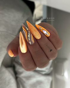 25 Latest Chrome Nail Ideas To Try In 2024! - alexie Pink Chrome Nails, Chrome Nails Designs, Top Nail, Fall Nail Art, Nail Polish Designs, Fall Nail, Fancy Nails, Dope Nails