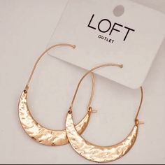 Gorgeous Simple Elegant & Trendy Rose Gold Crescent Hoop Dangle Earrings. Front & Back Of Earrings Are Mostly Identical. Hook Back Posts For Pierced Ears. Wear Out For The Evening Or Wear Everyday! Perfect Gift Or Treat Yourself! 1.4”W X 2.4”L Brand New Also Available/Listed In *Gold & *Silver Bundle Your Items And Save On Shipping! All Items Combined Ship For A 1x Shipping Fee. Trendy Rose Gold Metal Hoop Earrings, Chic Rose Gold Metal Hoop Earrings, Adjustable Dangle Hoop Earrings In Rose Gold, Hoop Dangle Earrings, Starburst Earrings, Floral Studs, Dangle Hoop Earrings, Yellow Earrings, Crystal Drop Earrings