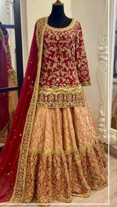 Gharara Designs, Gold Lehenga, Bridal Lehenga Collection, Bridal Dresses Pakistan, Pakistani Wedding Outfits, Pakistani Fancy Dresses, Beautiful Pakistani Dresses, Bridal Dress Fashion