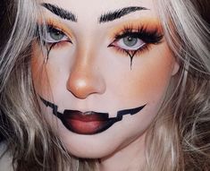 Cute Pumpkin Halloween Makeup, Simply Halloween Makeup, Halloween Pumpkin Makeup Looks, Pumpkin Costume Makeup Cute, Pumpkin Eye Makeup Halloween, Pumpkin Clown Makeup, Cute Pumpkin Makeup Ideas, Holloween Makeup Glam, Jack O Lantern Makeup Easy