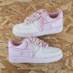 Air Force 1 custom rope laces full pink tie-dye sneakers - unisex personalized sneakers Authentic & new item, sold in its original packaging Each piece is unique, the color may vary slightly. Customs are made to order and it will not be possible to make a return/refund. Do not hesitate to contact me if you have any questions 😊 Each model is made by us in our workshop in Aubagne in the south of France. More models on www.sneakeaze-customs.com Nike Air Force 1 Custom, Nike Air Force One, Air Force 1 Custom, Air Force One, Yellow Ties, Force One, Pink Tie Dye, Shoe Lover, Custom Shoes