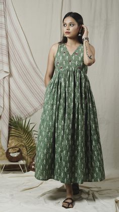 Shop green block print maxi dress online available at bebaakstudio.com Green Frocks For Women, Maxi Dress Indian, Gather Dress, डिजाइनर कपड़े, Gathered Maxi Dress, Kalamkari Dresses