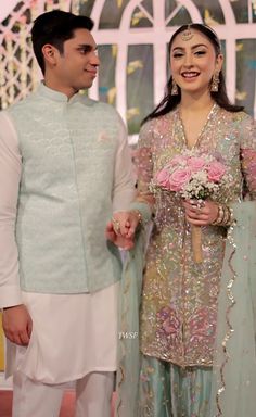 Nikkah Brides, Lace Designs On Suits, Bridal Clothes, Bangles Gold, Gota Work, Pakistani Wedding Outfits