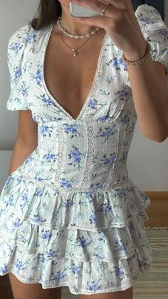 Basic Hot Outfits, Summer Dress Dresses, Summer Dressed Up Outfits, Flirty Girly Outfits, Southern Prep Aesthetic, Pretty Dresses Summer, Sorority Dresses Rush Outfits, Costal Grand Daughter Aesthetic Outfits, Charleston Aesthetic Outfit