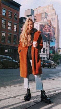 How To Style Doc Martens, Martens Outfit, Dr Martens Outfit, Doc Martens Outfit, Hipster Looks, Stil Boho, Boating Outfit, Short Inspirational Quotes, Winter Trends