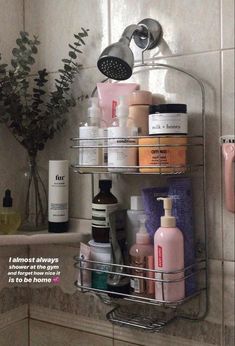 Bath Routine Aesthetic, Bathroom Organization Aesthetic, Good Hygiene Aesthetic, Aesthetic Shower Products, Hygiene Products Aesthetic, My Hygiene, Skin Care Organization, Shower Skin Care, روتين العناية بالبشرة