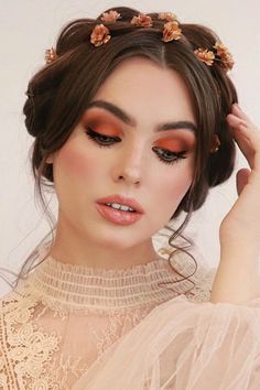 Fall Bridal Makeup, Jackie Wyers, Vampy Makeup, Boho Makeup, Fall Wedding Makeup, Fall Makeup Trend, Fall Makeup Tutorial, Fall Makeup Looks, Penteado Cabelo Curto