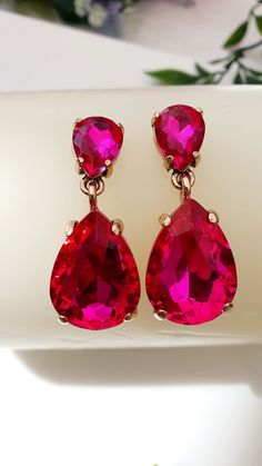 Beautiful Teardrop Fuchsia Pink Earrings. Handmade Material: stainless steel  Size: 4.4cm long ,1.4cm wide Fuchsia Flower, Christmas Gift For Her, Pink Jewelry, Bespoke Jewellery, Fuchsia Pink, Pink Earrings, Christmas Gifts For Her, Flower Earrings, Earrings Handmade