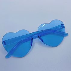 Blue Heart Shaped Sunglasses, Preppy Heart Glasses, Blue Heart Glasses, Blue Glasses Aesthetic, Blue Sunglasses Aesthetic, Blue Party Aesthetic, Shuffles Clothes, Blue Heart Sunglasses, Prom Glasses