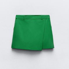 Zara Wrap Green Skort Sz-M Skort With A High Waist And Front Wrap. Front Pockets. Side Hidden In-Seam Zip Closure. Fitted Green Zara Shorts, Green Workwear Skort For Summer, Green Short Length Skort For Work, Green Skort For Workwear, Fitted Green Skort For Workwear, Zara Skort For Workwear In Short Length, Zara Skort For Workwear, Short Length, Organza Midi Skirt, Zara Midi Skirt