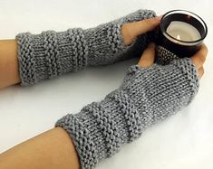 Leather Photoshoot, Aesthetic Hats, Photoshoot Shoes, Iphone Drawing, Drawing Beach, Wool Fingerless Gloves, Crochet Mittens Pattern, Silver Kitchen, Quotes Summer