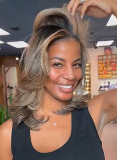 Ginger Hair Dye Black Women, Blonde Natural Hair Black Women, Ash Blonde Hair Black Women, Blonde And Grey Hair, 40s Hair, Ginger Hair Dyed, 2000s Hairstyles, Pretty Short Hair, Hair Color For Dark Skin