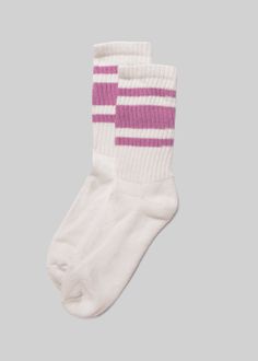 The perfect balance between sporty and spunky. Designed for your favorite pair of sneakers or sandals—or just for fun around the house—the Mono Stripe is the style for anyone after more pop in their sock drawer. Wool Accessories, Orange Texas, Sock Drawer, Watch Cap, Retro Stripes, Boot Socks, Grab Bags, Cotton Socks, Ball Cap