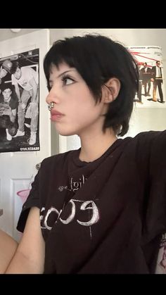 Short Hairstyles Alternative, Alternative Pixie Cut, Goth Hairstyles Short, Short Alt Haircuts, Short Goth Hairstyles, Goth Pixie Cut, Short Alternative Hair, Alt Pixie Cut, Goth Short Hair