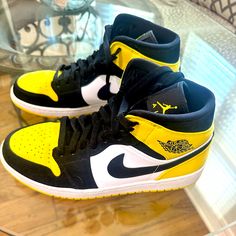 Air Jordan 1 Mid Se Yellow Toe Shoes Size 10. These Are In Great Shape And Have Only Been Worn A Couple Of Times! Air Jordan 1 Mid Se, Shoes Air, Air Jordan 1 Mid, Jordan 1 Mid, Jordans For Men, Toe Shoes, Air Jordan 1, Jordan Shoes, Jordan 1