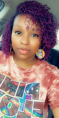 Microlocs Hair Color, Microlocs Color Ideas Black Women, Copper Colored Microlocs, Sisterlocks Color Ideas, Microlocs With Curly Ends, Purple Sisterlocks, Dyed Microlocs