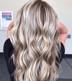 Chocolate Blonde, Pretty Blonde Hair, Blond Balayage, Ombré Hair, Brown Blonde Hair, Long Blonde, Hair Color And Cut, Fall Hair Color