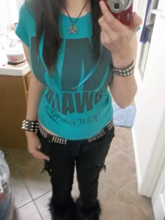 #scene #emo #2000s #digitalcamera #outfit Clean Emo Outfits, Myspace Aesthetic Outfit, Crunkcore Outfit, 2000s Highschool Outfits, 2000s Leggings Outfits, Emo Outfits School, Anna Coleman Outfits, Scene 2000s Outfits