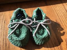 A pair of crochet toddler shoes with flip flop soles. Shoes For Toddlers, Shoes Pattern