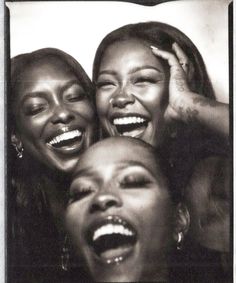 Black Female Friendship, Female Friendships Aesthetic, Confident Black Woman Aesthetic, Black And White Friends Aesthetic, Pamper Aesthetic, Black Friendship Goals, Female Friendship Aesthetic, Milk Fed, Studera Motivation