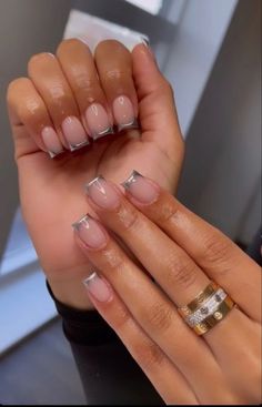 Chrome French Tip Nails Short, Silver Chrome French Tip Nails, Silver Chrome French Tip, Silver French Tip Nails, French Tip Nails Short, Tip Nails Ideas, French Tip Nails Ideas, Silver French Tip, Chrome French Tip Nails