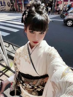 Japanese Princess Aesthetic, Green Kimono Traditional, Japanese Dress Outfit, Japanese Old Fashion, Yukata Hairstyle