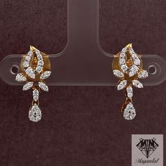 Diamond Earrings Daily Wear, White Stones Earrings Gold, Gold Stone Earrings Designs, Stone Tops Gold, Latest Earrings Design Indian Gold, Daily Wear Diamond Earrings, Latest Gold Earrings, Simple Diamond Jewelry, Gold Earrings Design