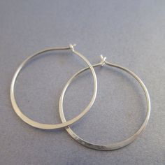 Simplicity Hammered Sterling Silver Bold Big Hoop Earrings Medium to Large size mother-in-law Everyd Hoop Earring Outfit, Hoop Earrings Aesthetic, Hoop Earrings Medium, Summer Teen, Jewelry 2023, Soldered Jewelry, Teen Jewelry, Perfect Circle, Soldering Jewelry