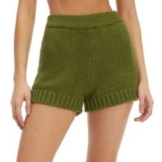 Nwt!! Good American Chunky Sweater Shorts Sz: 3/4 Equivalent To A L/Xl Via Good American Laid-Back But Luxe Style Is The Name Of The Game With These High-Waisted Shorts Knit In A Chunky Gauge. Style Name: Good American Chunky Sweater Shorts. Style Number: 6287437. Super Soft Chunky Knit Shorts, High Waisted In Color Pesto Cozy Short Bottoms For Summer, Cozy Short Bottoms For Vacation, Comfortable Summer Vacation Bottoms, Cozy Summer Vacation Bottoms, Green Cotton Fall Shorts, Casual Shorts For Fall Vacation, Casual Fall Vacation Shorts, Cozy Short Length Summer Bottoms, Cozy Stretch Shorts For Summer