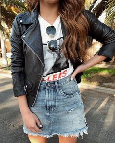 Claudia Graziano, Denim Skirt Outfits, Trendy Swimwear, Jeans Rock, Ladies Dress Design, Denim Outfit, Looks Vintage, Look Chic