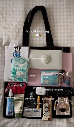 What's In My Tote Bag, My Tote Bag, Everyday Bag Essentials, What's In My Purse, What's In My Bag, Backpack Essentials, School Bag Essentials