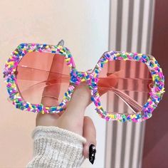 Fun Fashion Sprinkle-Like Sunglasses. #Fashionsunglasses #Sunglasses #Sunnies #Oversizedsunglasses #Sprinkles #Rainbow Betsey Johnson Sunglasses, Oversized Aviator Sunglasses, Chloe Sunglasses, Quay Sunglasses, Green Sunglasses, Tortoise Sunglasses, Rectangular Sunglasses, Fun Fashion, Gold Sunglasses