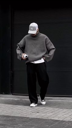 Outfit Ideas For Men Winter, 2024 Fall Fashion Trends Mens, 5 Panel Hat Outfit Men, Mens Winter Outfits 2024, Winter Casual Outfits Men, Winter Streetwear Outfits Men, Mens Streetwear Aesthetic, Black Outfit Inspiration, Baggy Pants For Men