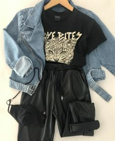 Outfits Primavera, Casual College Outfits, Outfit Primavera, Alt Fashion, Womens Casual Outfits, College Outfits, Beautiful Outfits