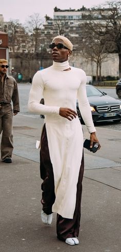 Feminine Men Aesthetic, Aesthetic Clothes Men, Gender Fluid Fashion, High Fashion Men, Genderless Fashion, Fashion Feminine, Nyfw Street Style, Queer Fashion, Men Stylish Dress