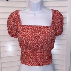 Sim And Sam Juniors Top Size S, New With Tags Cute Red Top For Spring, Cute Red Tops For Spring, Casual Red Tops For Spring, Cute Red Spring Tops, Cute Red Floral Print Tops, Trendy Red Top For Spring, Trendy Red Tops For Spring, Womens Tops, Crop Tops