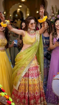 Haldi Look For Bride, Haldi Ceremony Outfit, Fun Wedding Pictures, Haldi Dress, Mehndi Outfit, Mehendi Outfit, Haldi Outfits