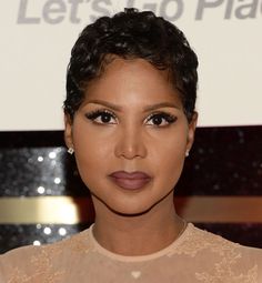 Short Relaxed Hairstyles, Celebrity Haircuts, Natural Hair Cuts, Short Hair Images, Chocolate Girls, Relaxed Hair, Halle Berry