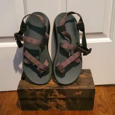 Chaco Men Sandals New In Box Rock Vibes, Chaco Sandals, Blue Toes, Chacos Sandals, Wide Width Sandals, Teva Sandals, Green Sandals, Black Flip Flops, Men Sandals