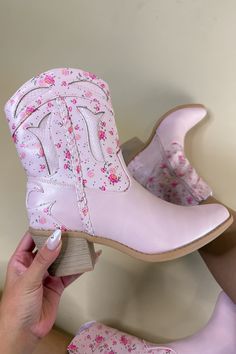 The sweetest floral booties perfect for pairing with denim and bringing out that country cutie in you! So comfy + easy to walk in-- these boots really are made for walkin'! FIT: True to size. Fair Ootd, Light Pink Cowgirl Boots, Pink Western Ankle Boots, Western Style Pink Mid-calf Boots For Spring, Ponk Cowgirl Boots, Western Style Fitted Pink Mid-calf Boots, Boho Bandeau, Fall Wedding Guest, Western Booties