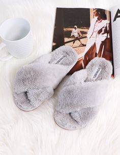 To all the dreamers and lovers of snuggly things - these slippers are for you! Super soft faux fur, (seriously like minky soft!) and a comfy padded insole, it doesn't get comfier than these fluffy slides! Dreamers And Lovers, Spring Bridesmaid Dresses, Grey Slippers, Faux Fur Slides, Pregnancy Shoes, Comfy Slippers, Light My Fire, Meow Meow, Slide Design